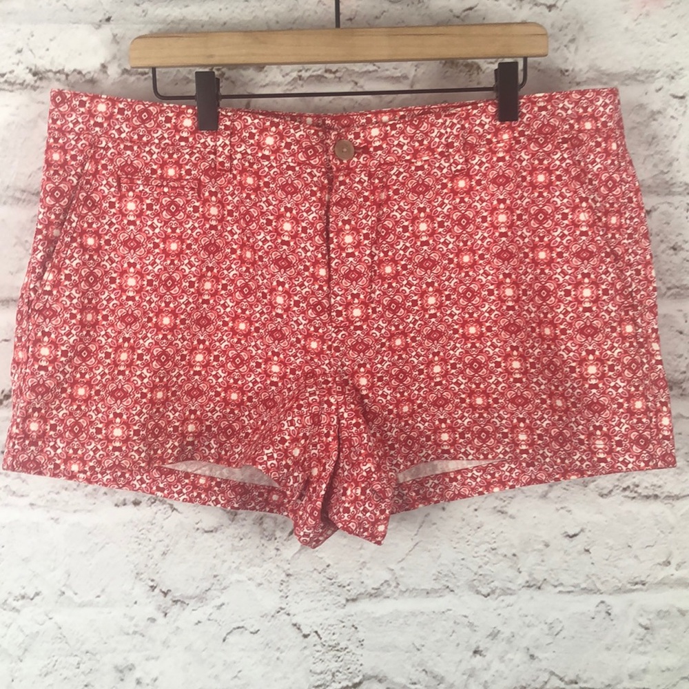 NWOT GAP Pattern Shorts Sz 16R